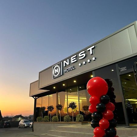 Hotel Nest Биелина Екстериор снимка