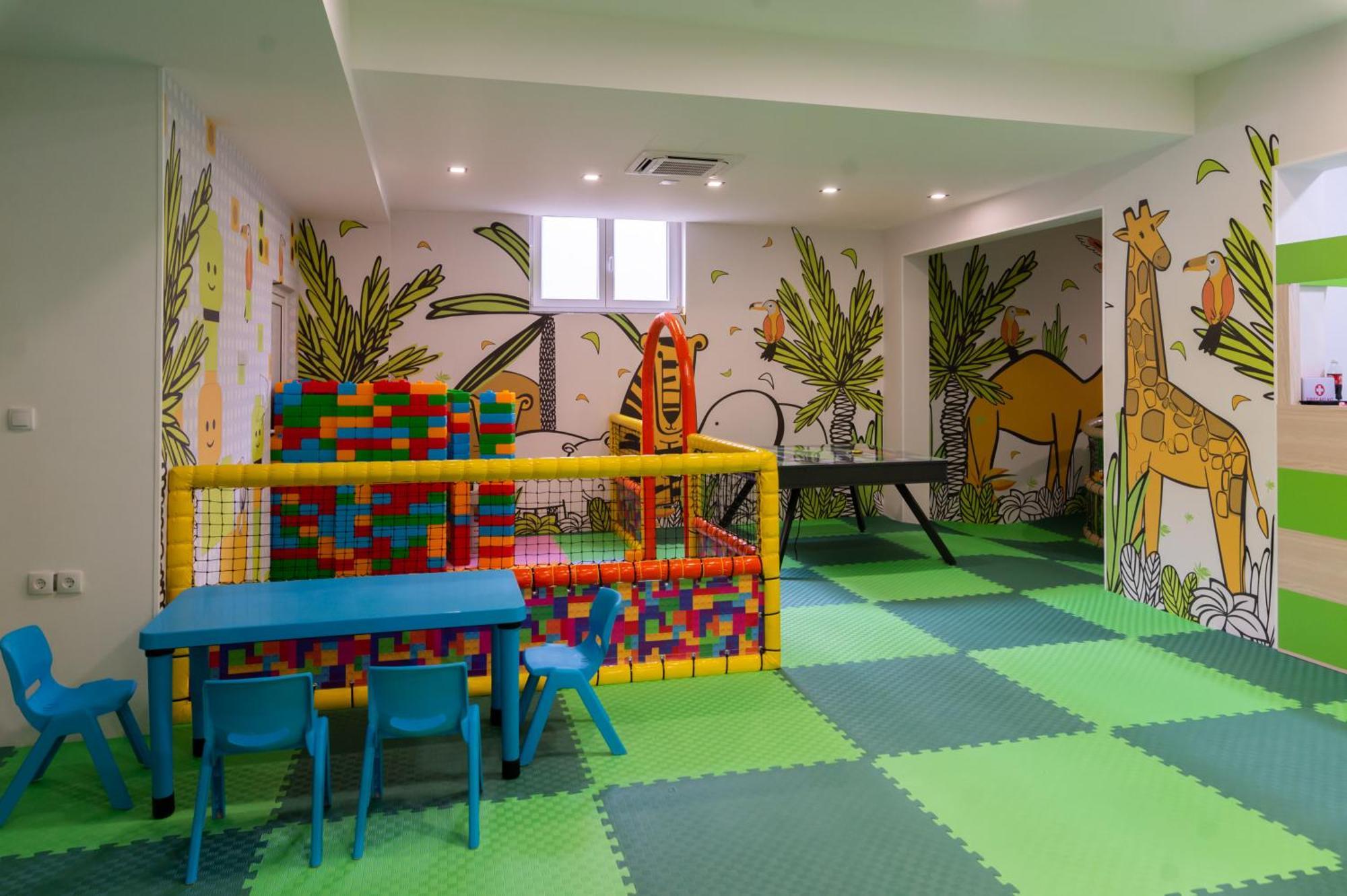 Hotel Nest Биелина Екстериор снимка
