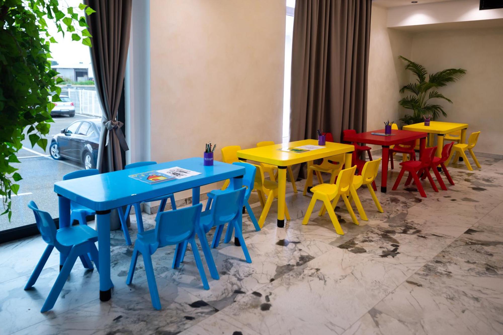 Hotel Nest Биелина Екстериор снимка