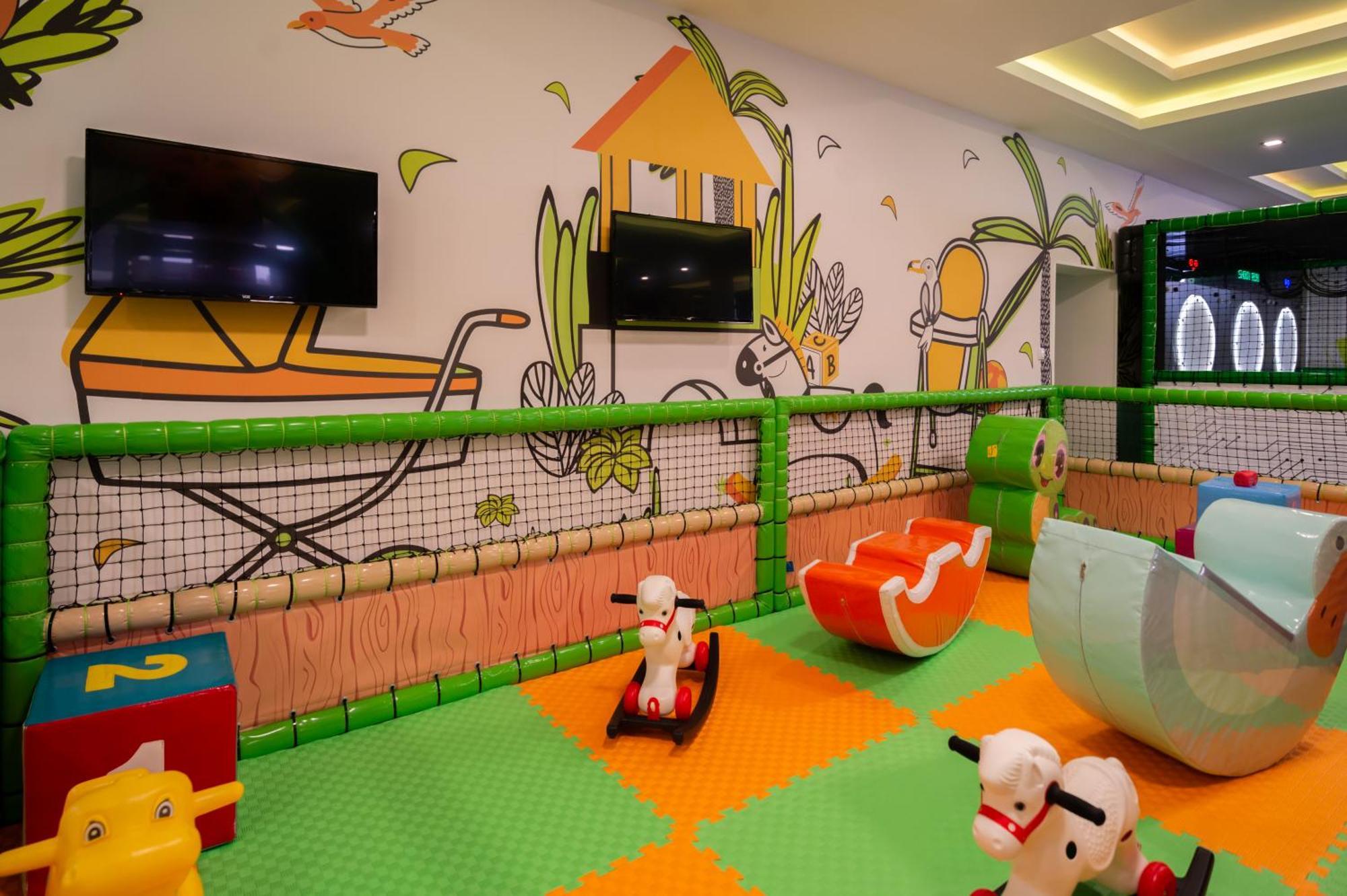 Hotel Nest Биелина Екстериор снимка