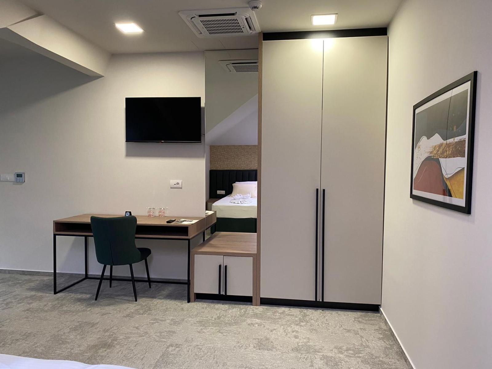 Hotel Nest Биелина Екстериор снимка