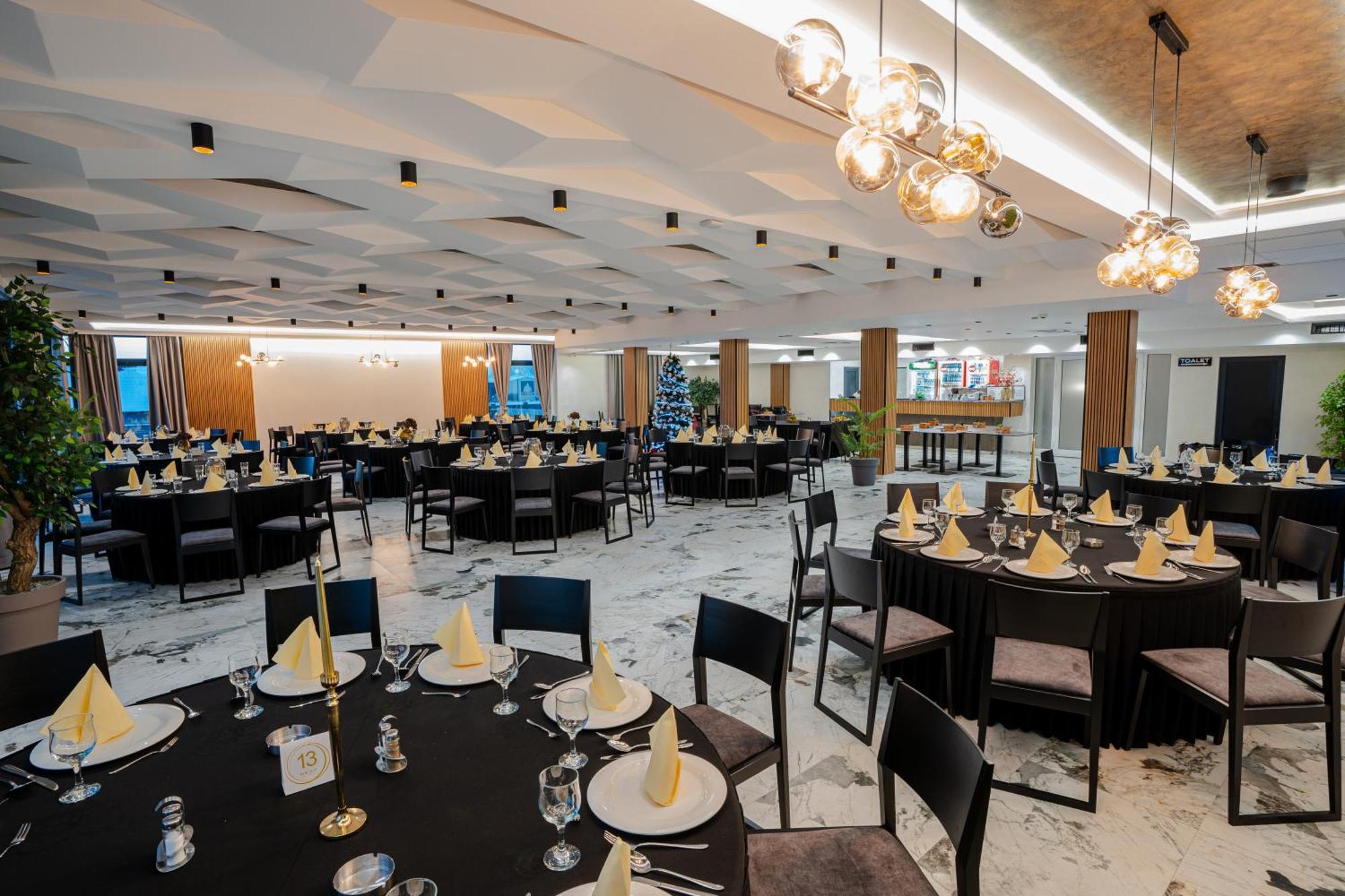 Hotel Nest Биелина Екстериор снимка