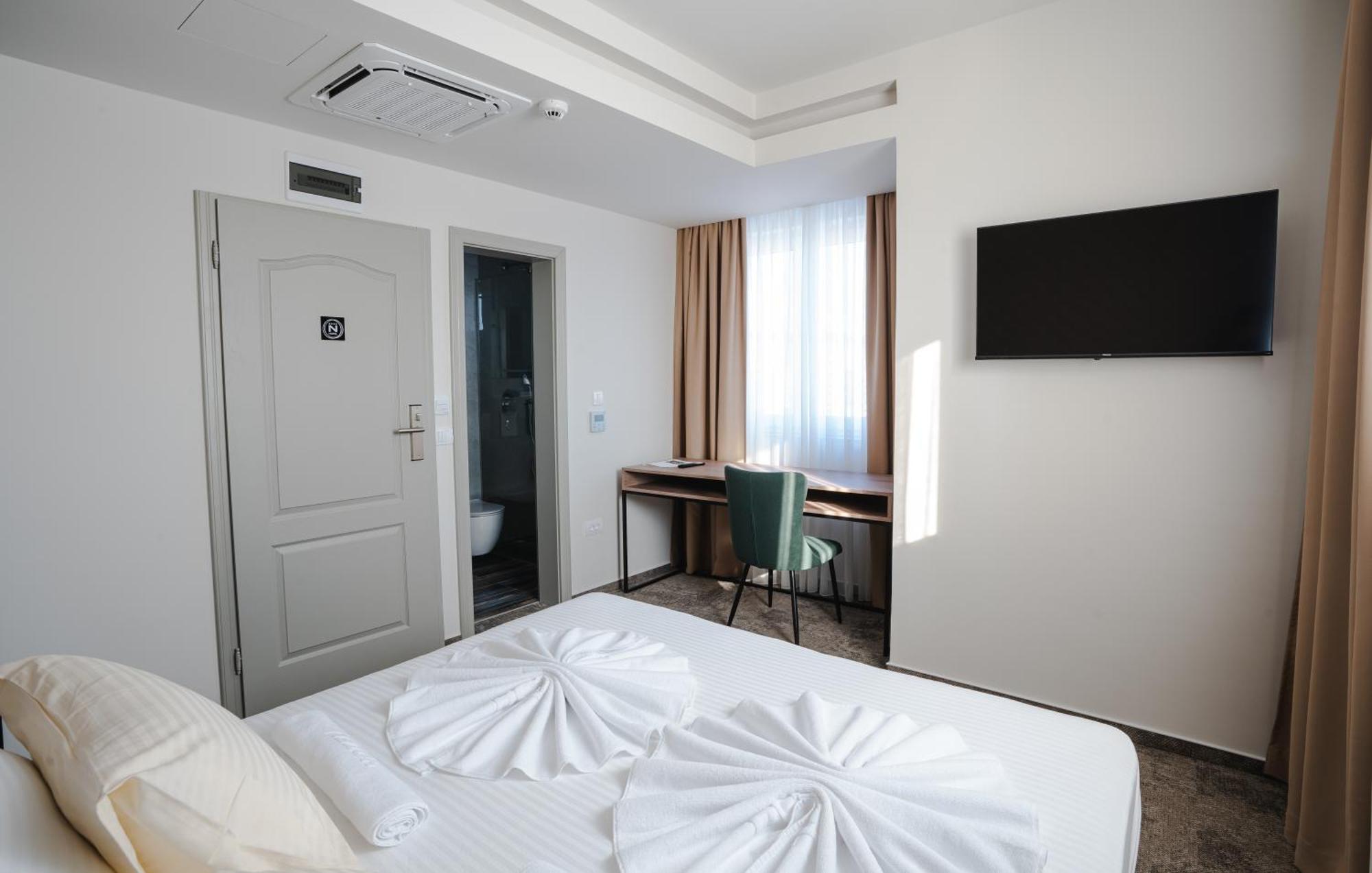 Hotel Nest Биелина Екстериор снимка