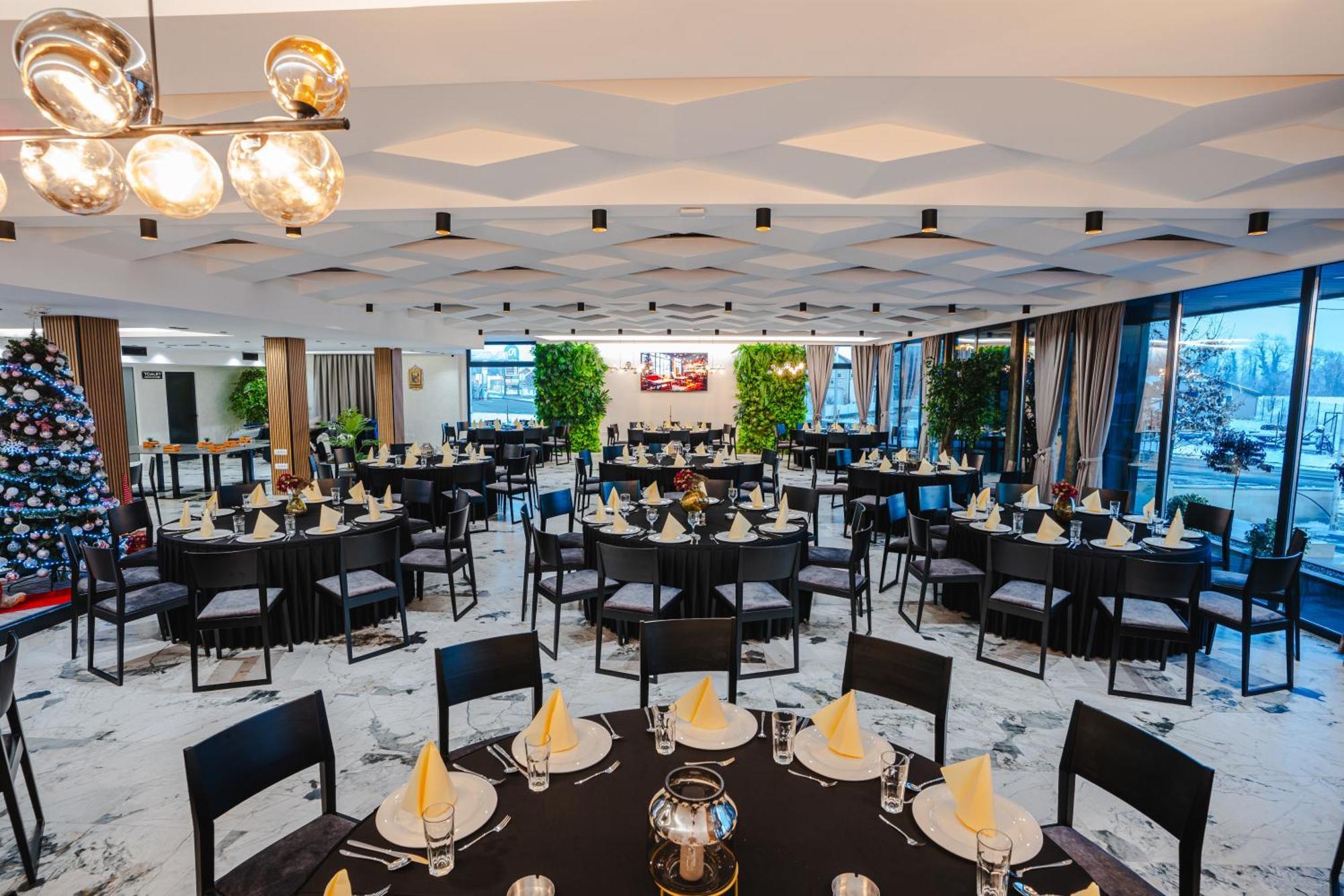 Hotel Nest Биелина Екстериор снимка