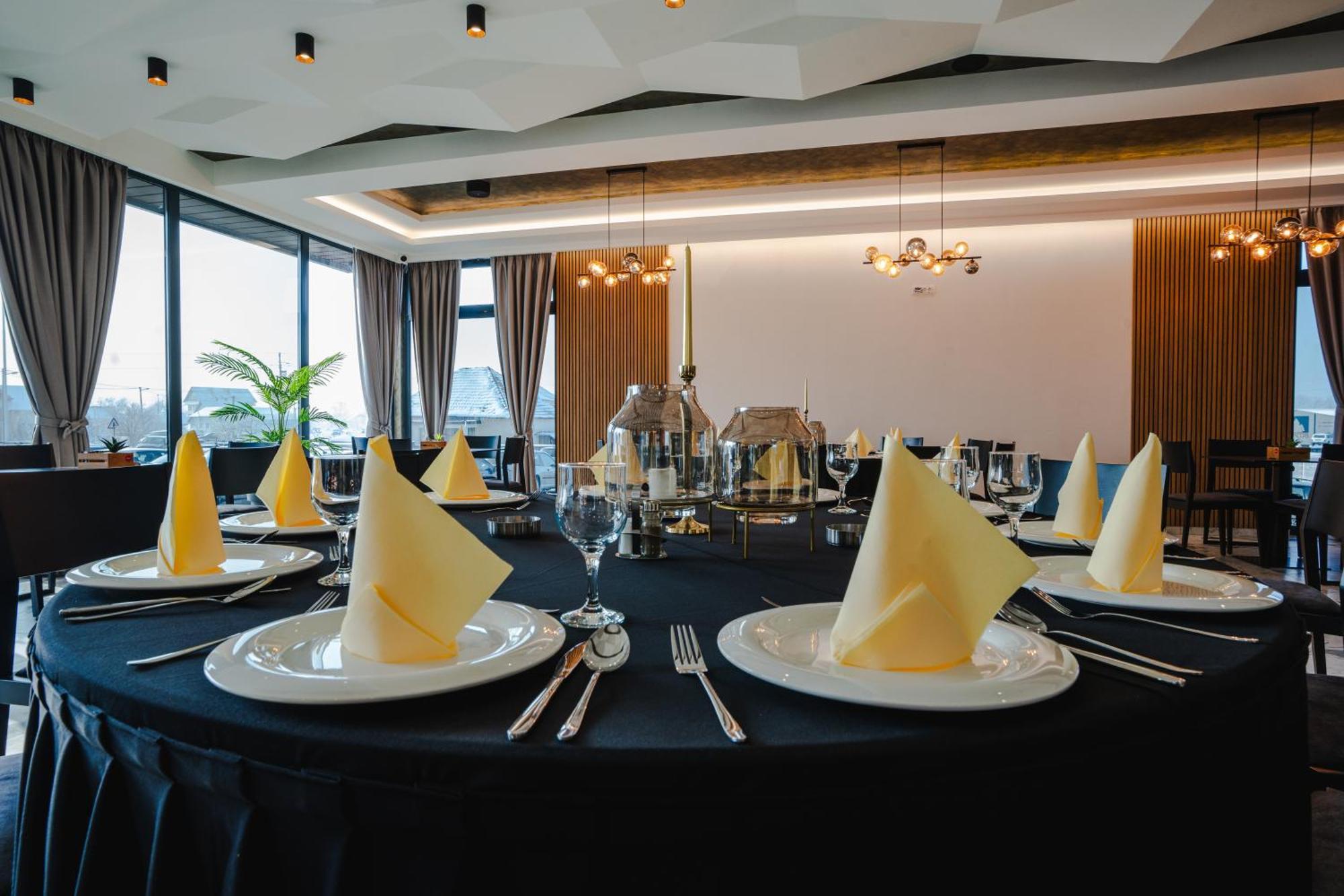 Hotel Nest Биелина Екстериор снимка