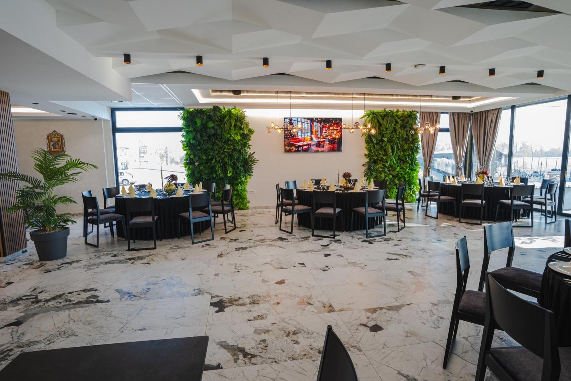 Hotel Nest Биелина Екстериор снимка