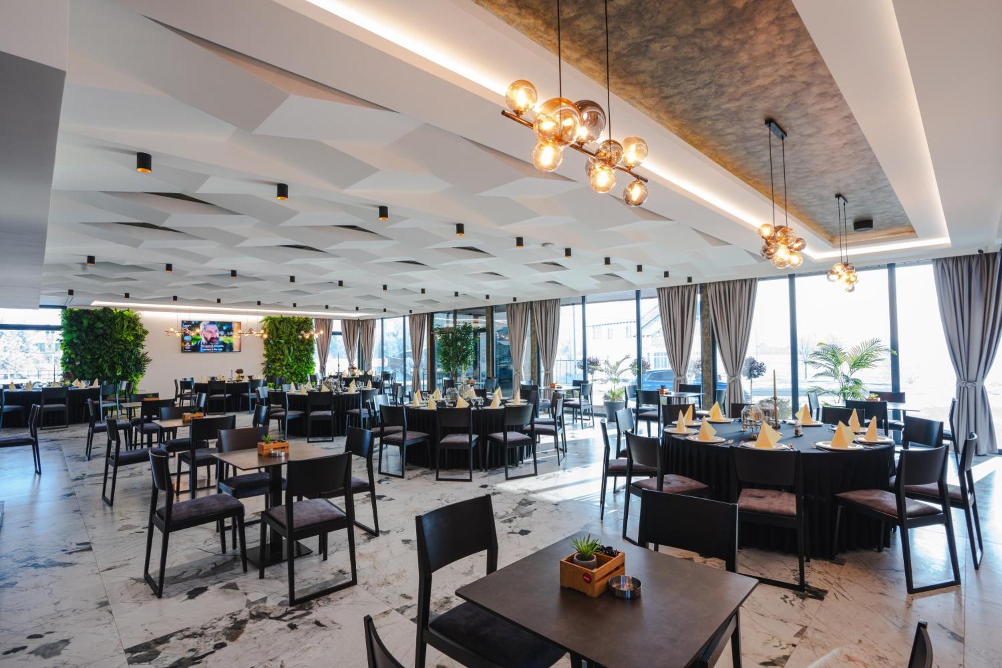 Hotel Nest Биелина Екстериор снимка
