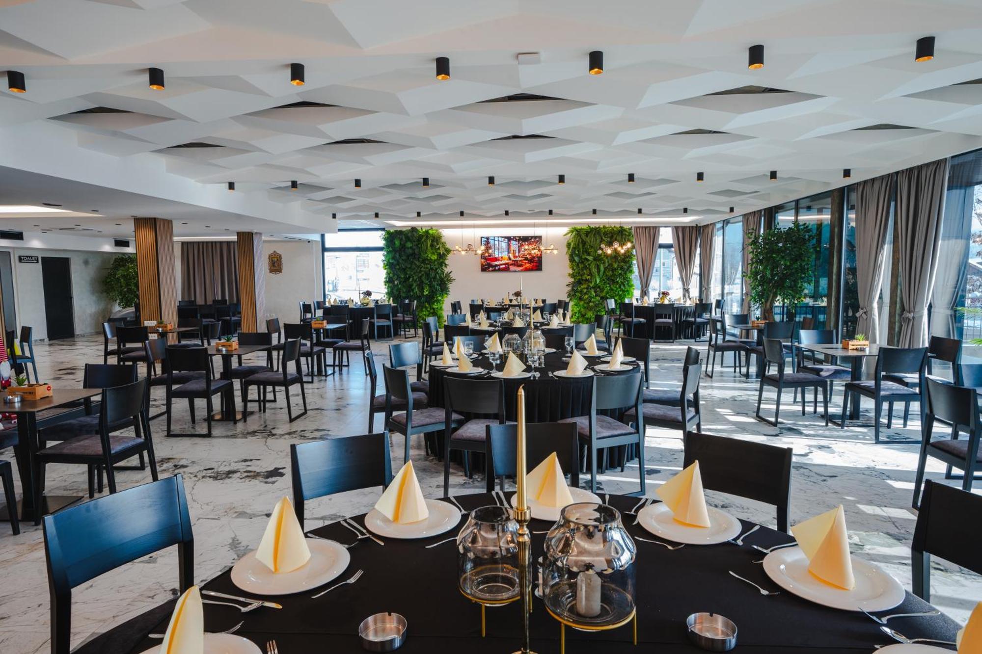 Hotel Nest Биелина Екстериор снимка