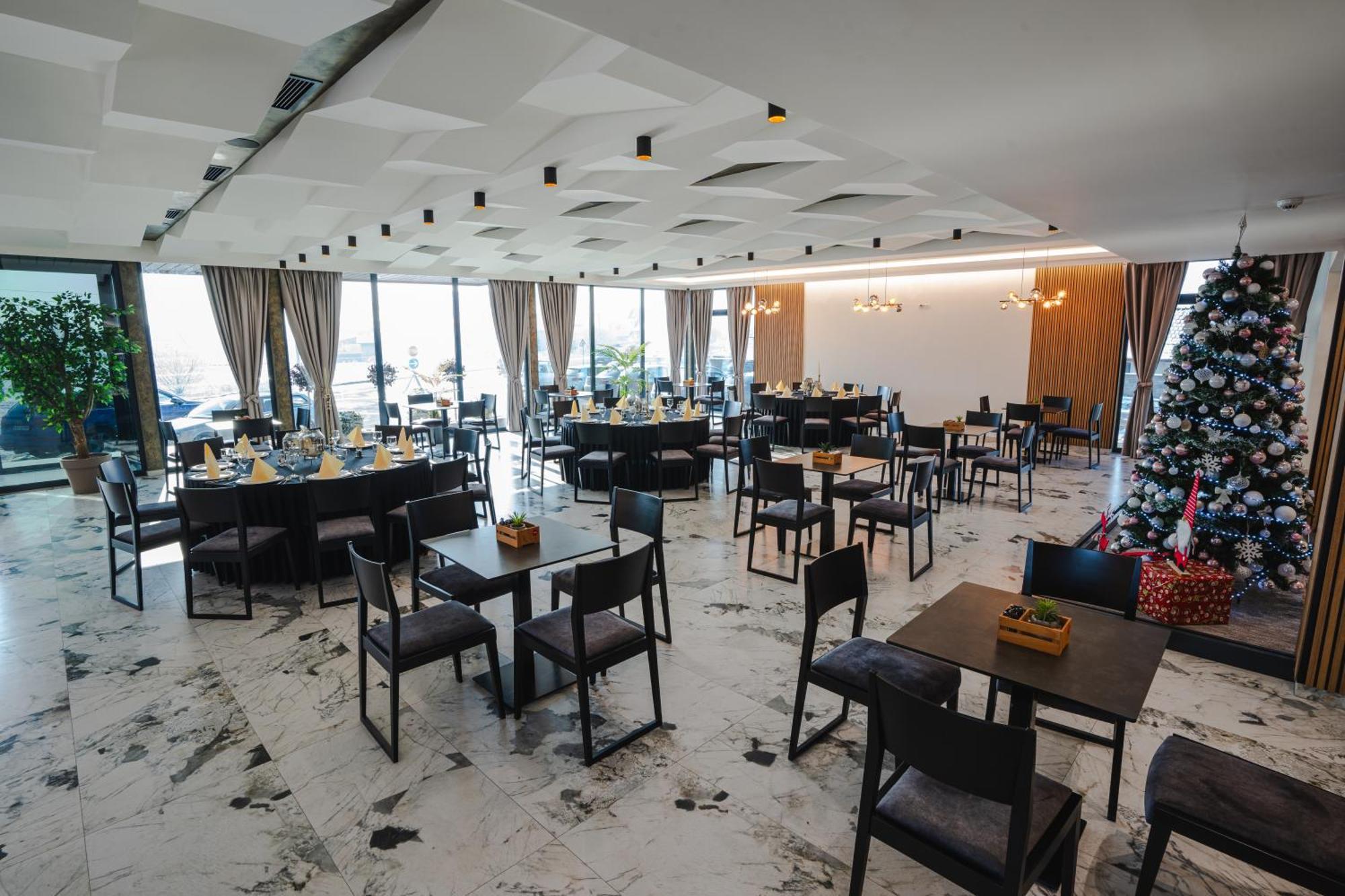Hotel Nest Биелина Екстериор снимка